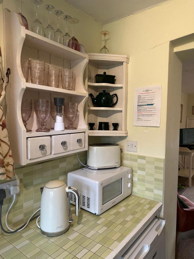 2 Bedroomed Cottage Near Quay เบลคนีย์ ภายนอก รูปภาพ
